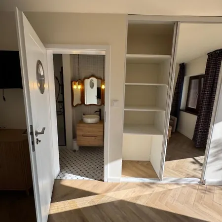 Alloggio in famiglia White Frog