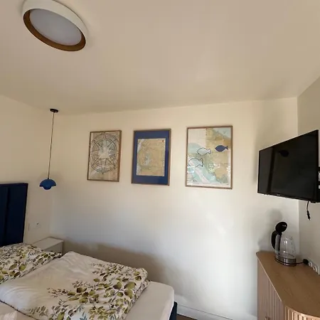 White Frog * Dziwnów