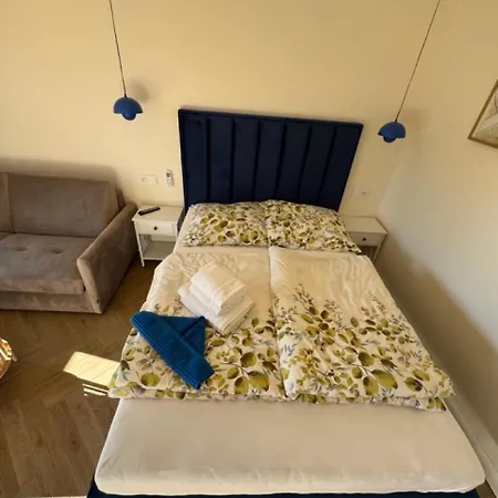 Alloggio in famiglia White Frog