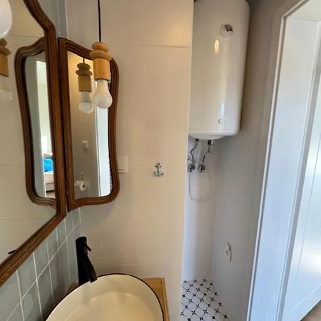 Alloggio in famiglia White Frog