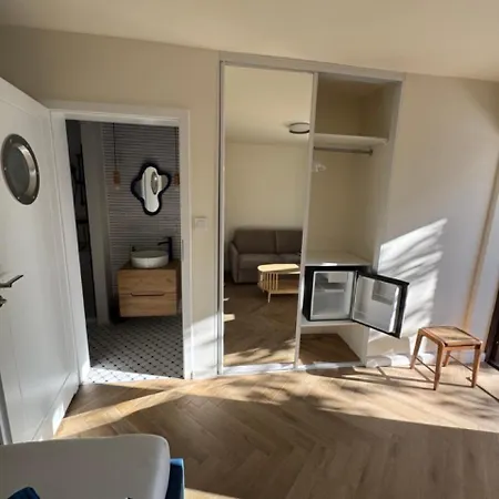 Alloggio in famiglia White Frog *