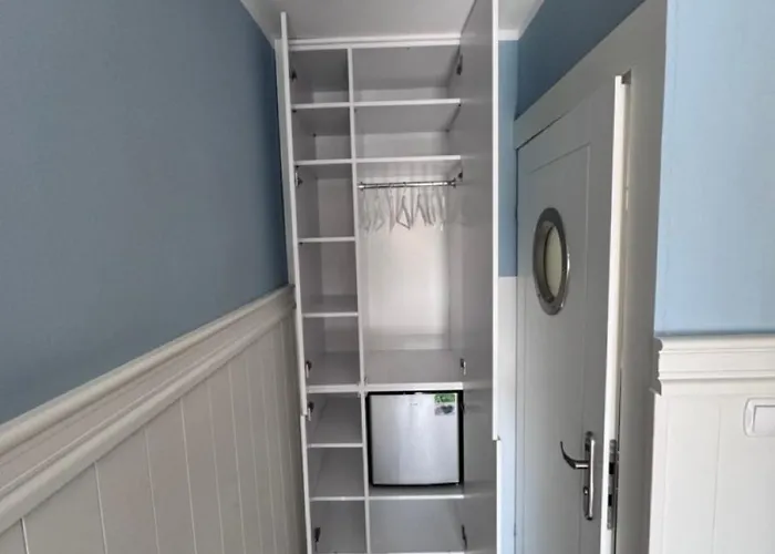 White Frog * Dziwnów