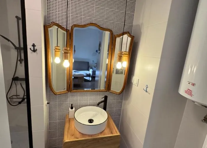 Alloggio in famiglia White Frog *